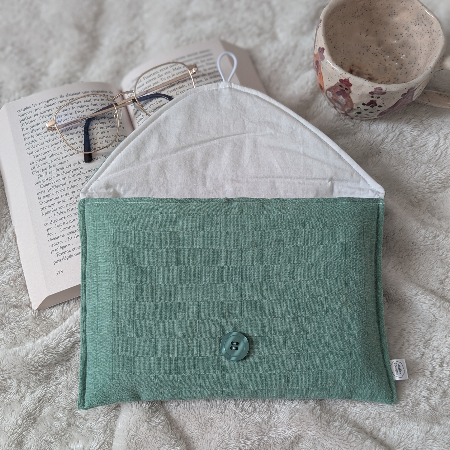 Pochette Caroline - Livre de poche