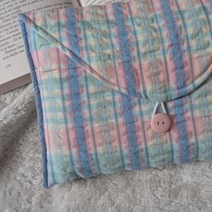 Pochette Eva - Livre de poche