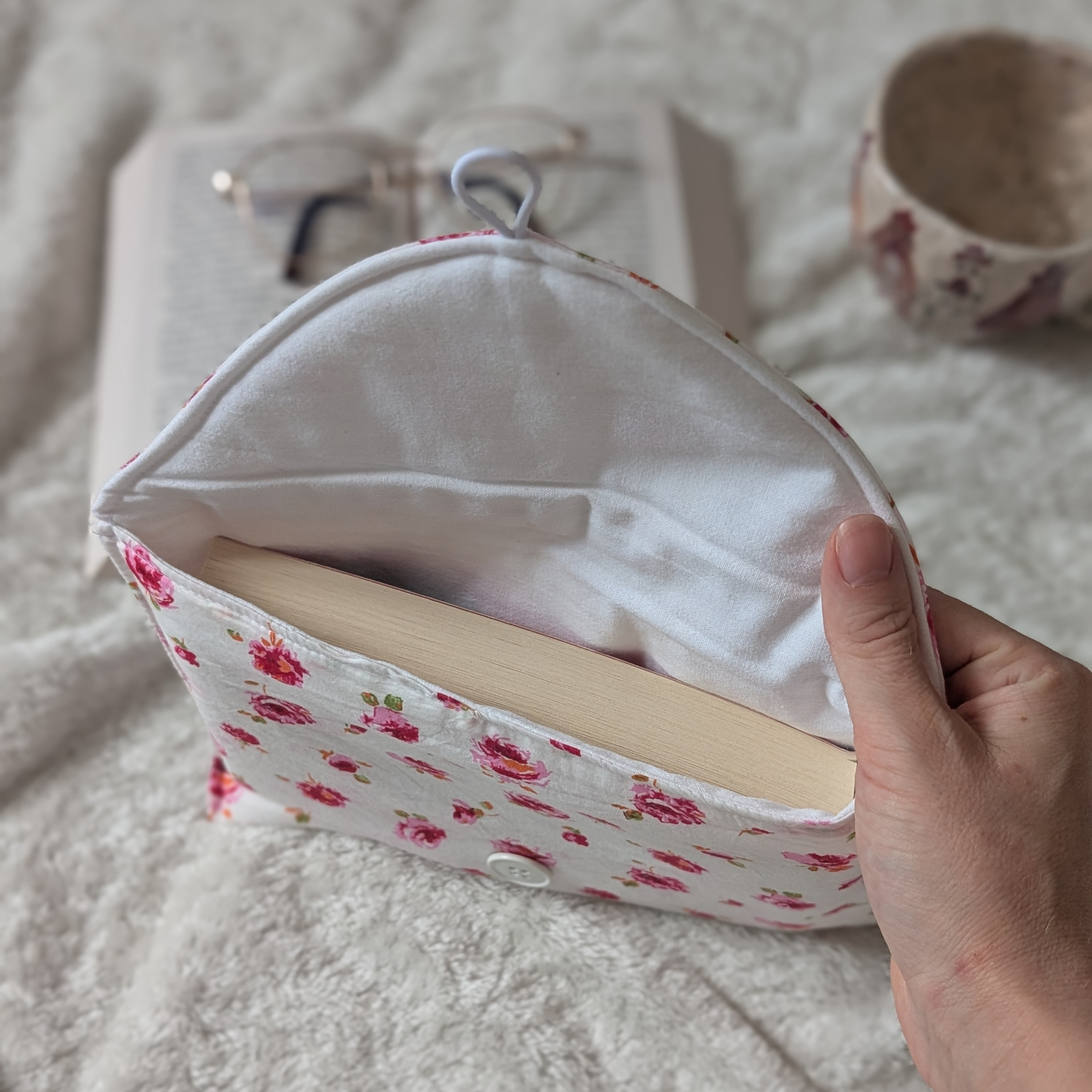 Pochette Rose - Livre de poche