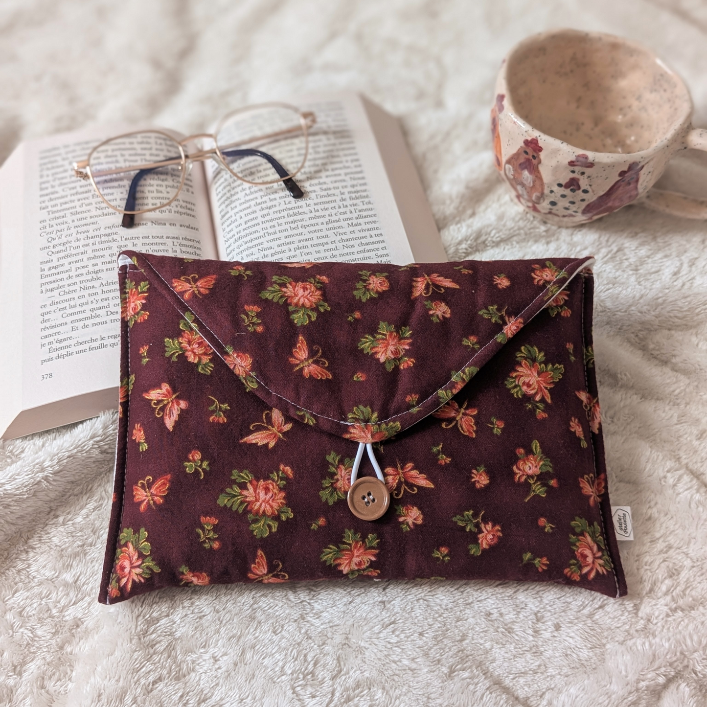 Pochette Lily - Livre de poche